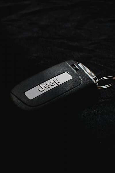 rental-car-georgia-jeep-car-key