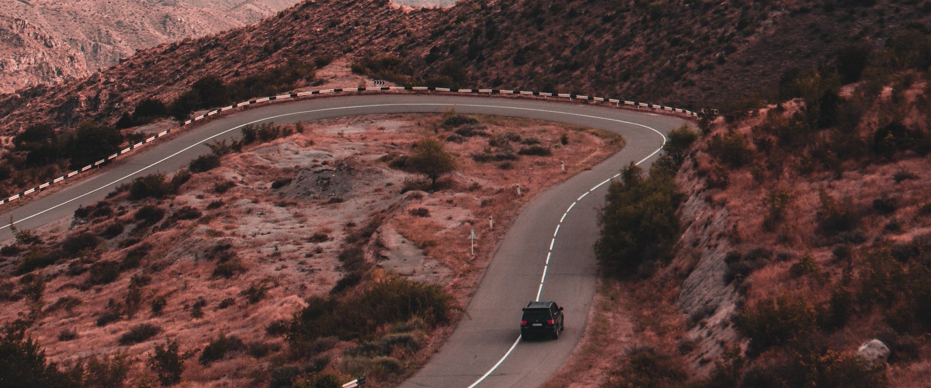 rental-car-georgia-road-image